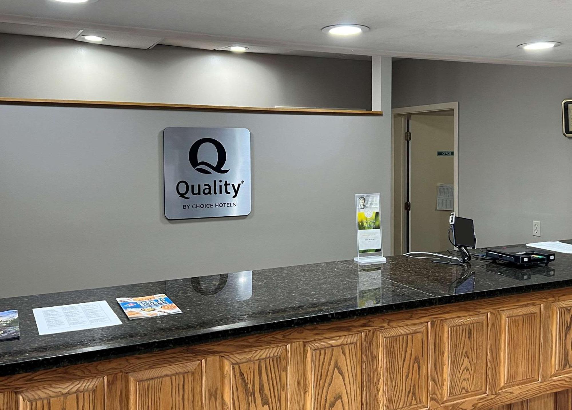 Quality Inn & Suites Grants - I-40 Экстерьер фото