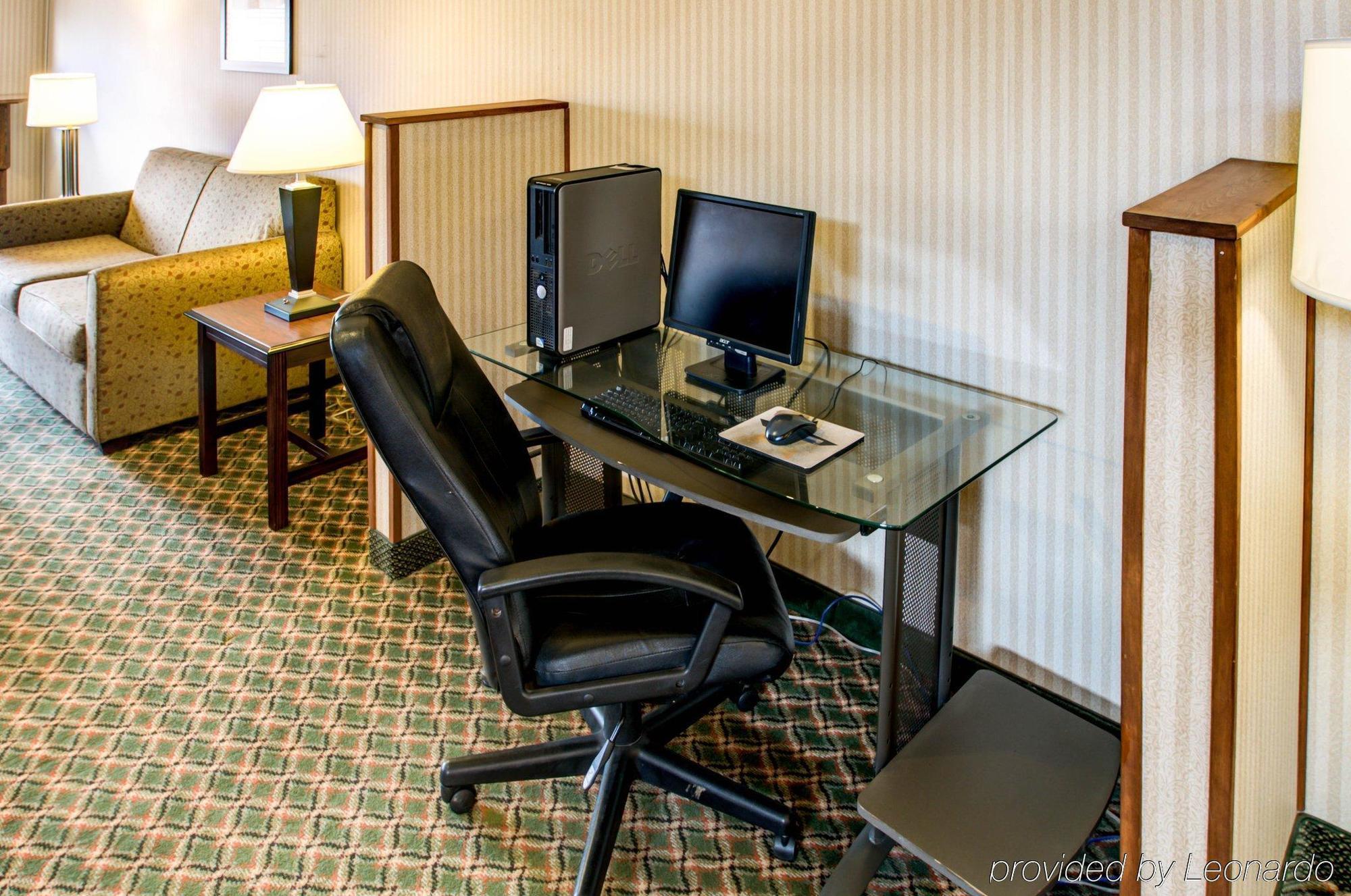 Quality Inn & Suites Grants - I-40 Экстерьер фото